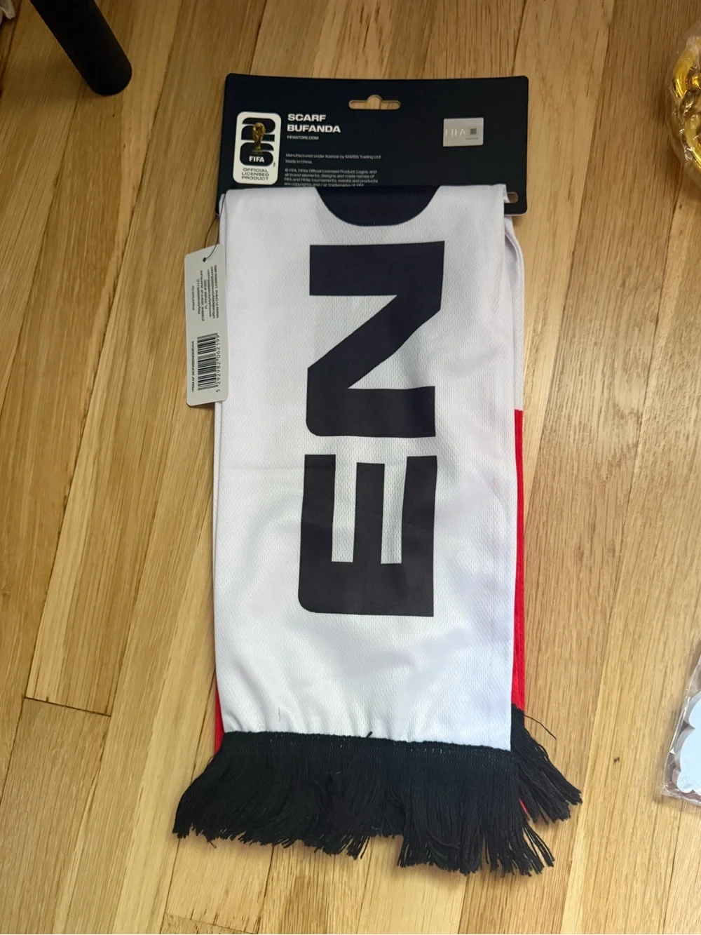 England Soccer World Cup Fan Gear - Fifa Scarf w/ Giant Necklace Red/White (NEW)